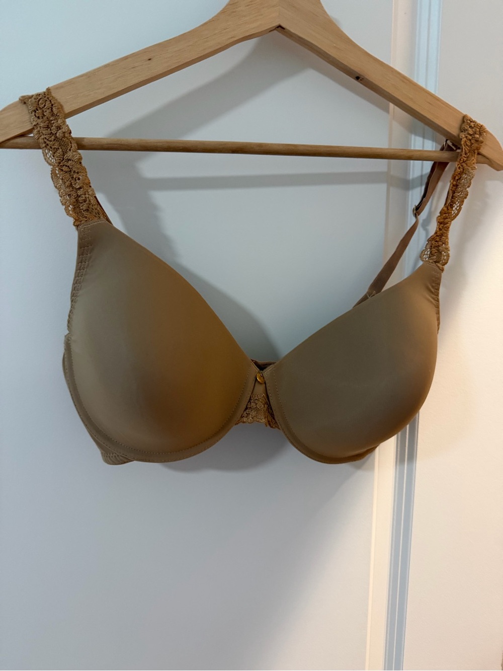 Natori nude bra sz 36D - Picture 4 of 5